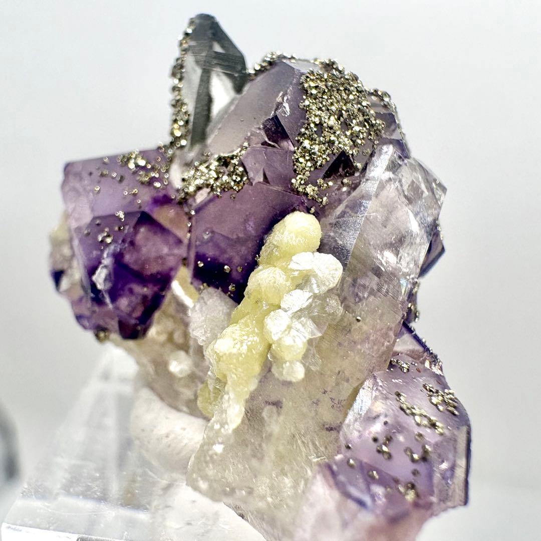 576 中国 内モンゴル産 フローライト&パイライト&クォーツ