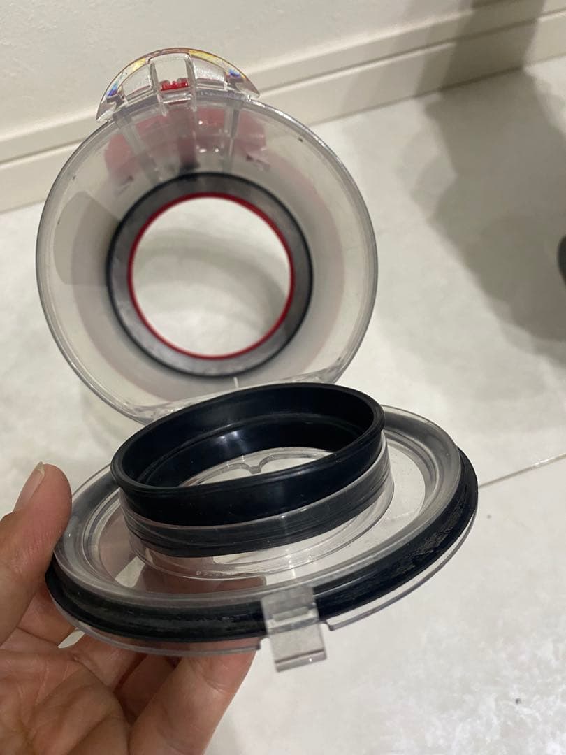 【分解清掃済動作品】ダイソン　SV12コードレスクリーナー本体のみ　純正品