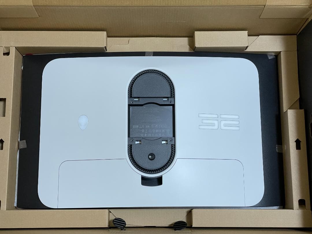 DELL AW3225QF (Alienware 32 4K QD-OLED)②