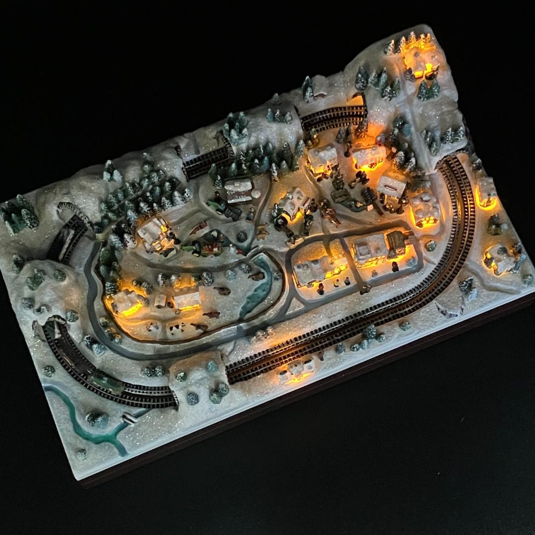 トーマスキンケード　雪景色　村のクリスマス列車　ミニチュア　ジオラマ　ライト