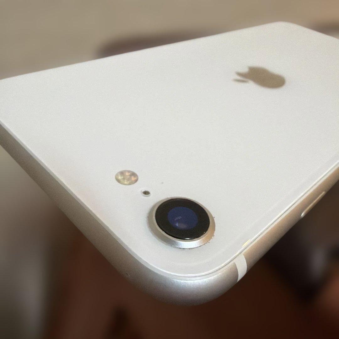 iPhone SE 第2世代 ホワイトスマートフォン 本体