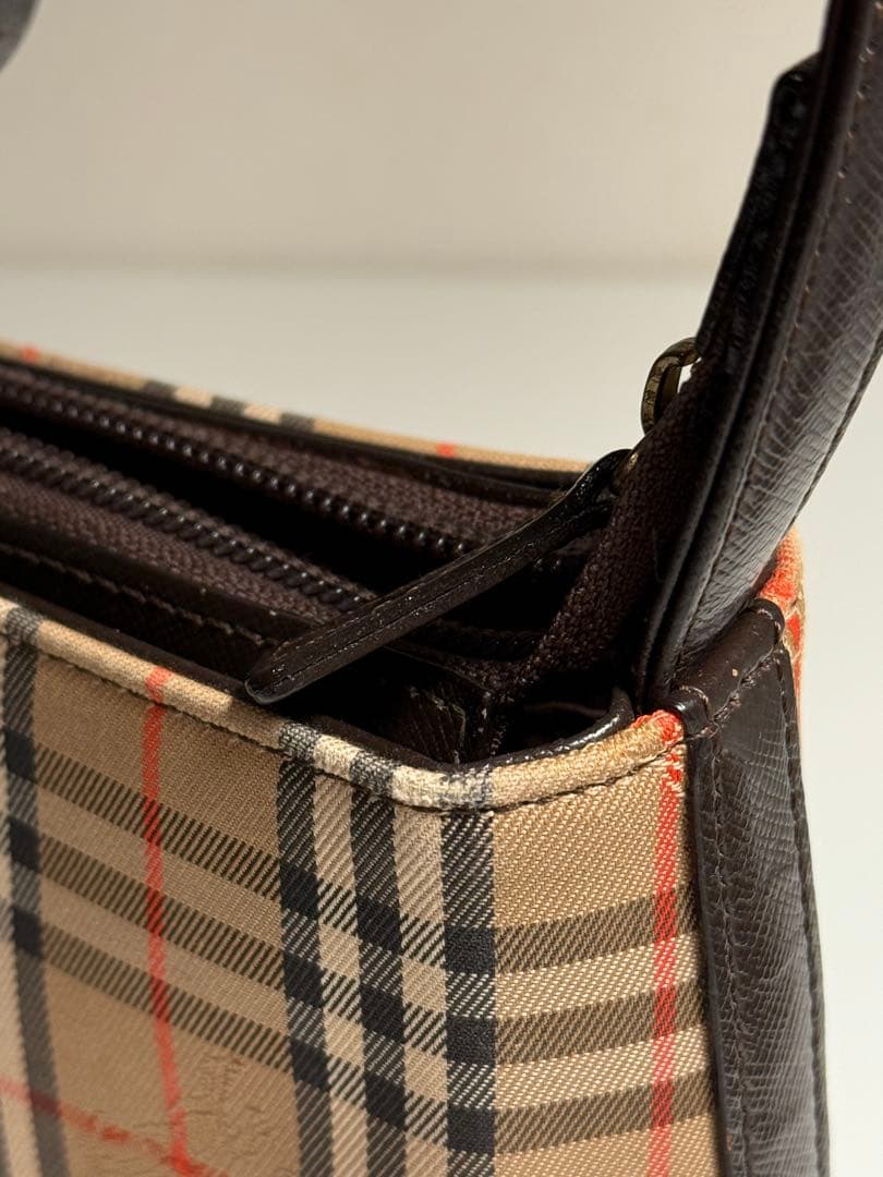 Burberry アクセサリーポーチ ワンショルダー バッグ ノバチェック