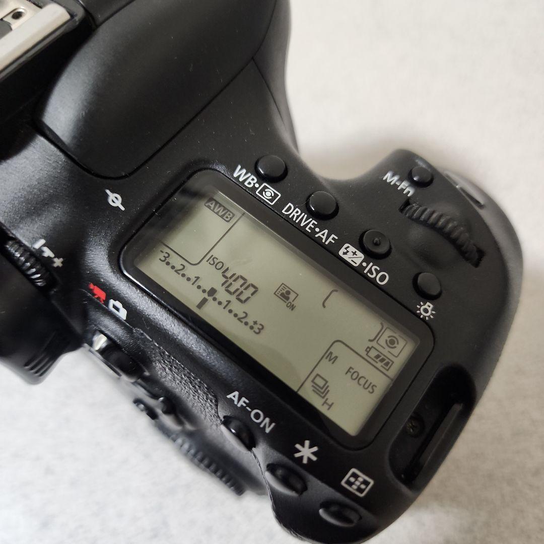 Canon EOS 7D Mark II 本体(おまけ:バッテリーグリップ)