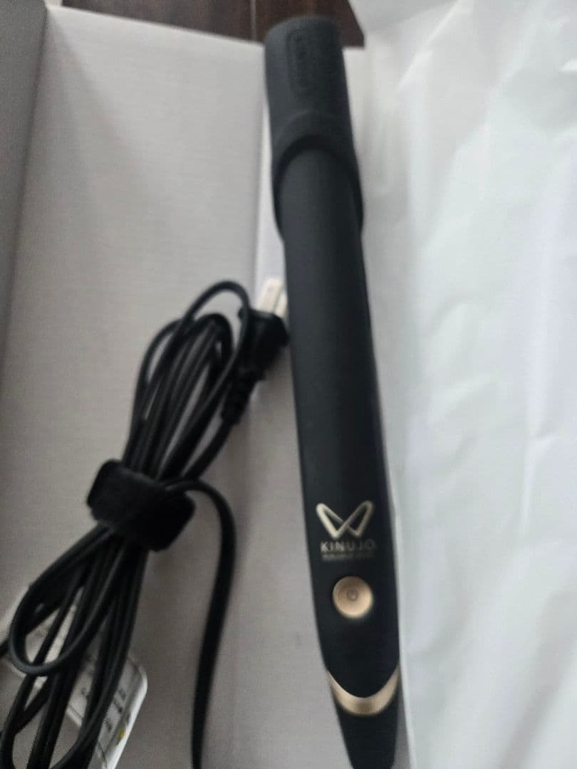 KINUJO ブラック ストレートヘアアイロン　ワールドワイドモデル
