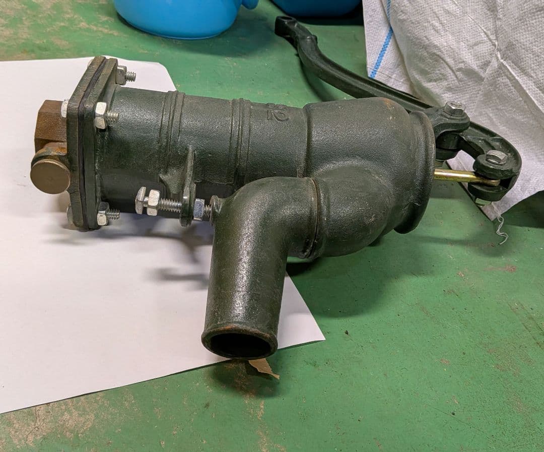 川印　手押し　昭和感レトロなポンプ グリーン