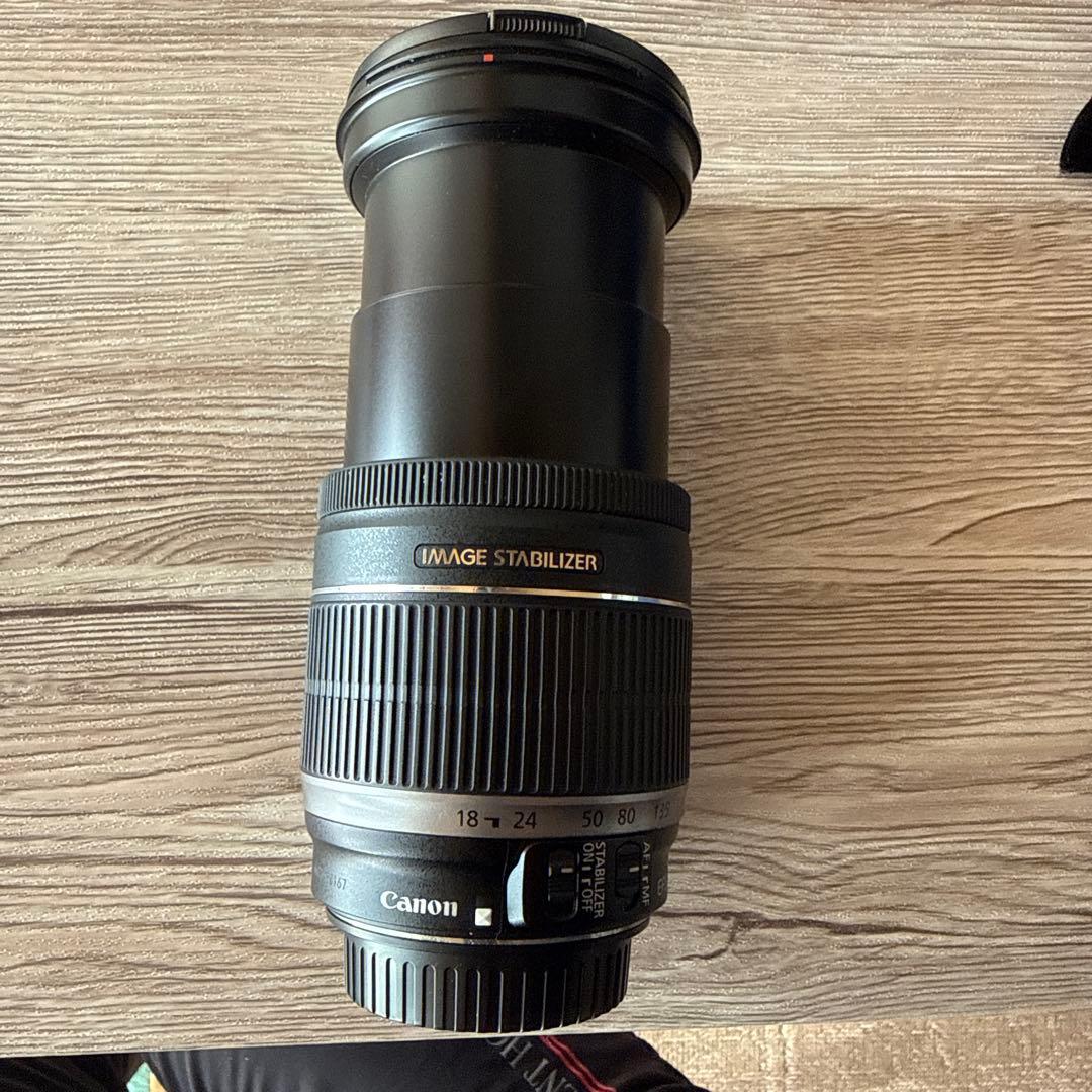 Canon EF-S 18-200mm ズームレンズ