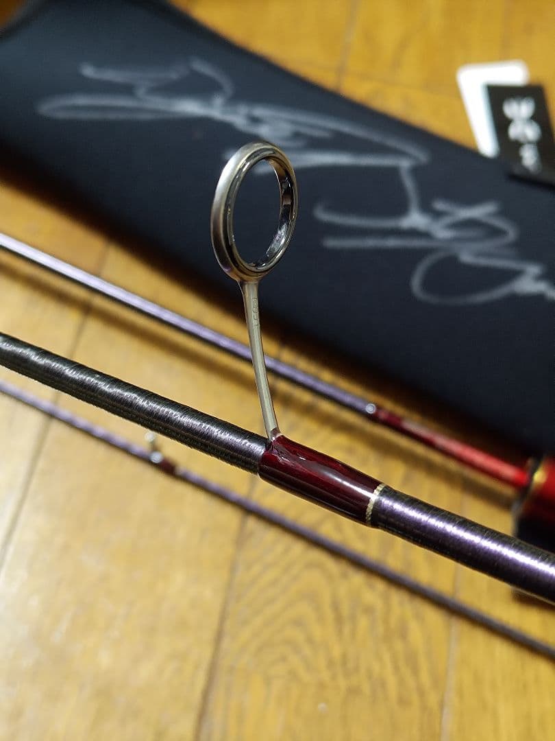 ワールドシャウラ テクニカルエディション S64UL-RS/3　ハードケース付き