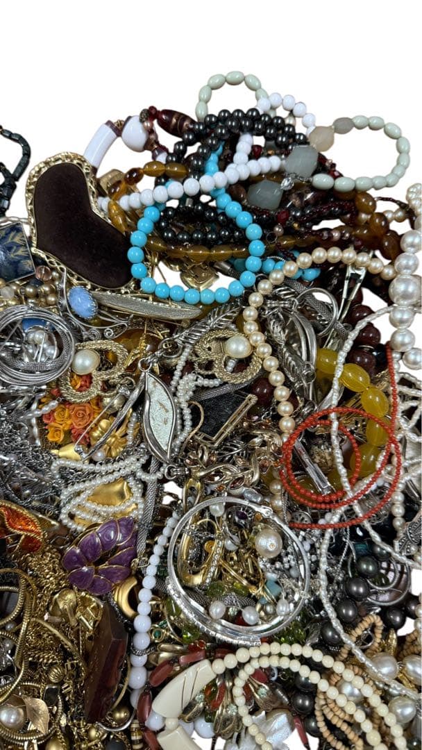 ❸アクセサリーイミテーション 約5.2キロ まとめ売り パールなど多数あり