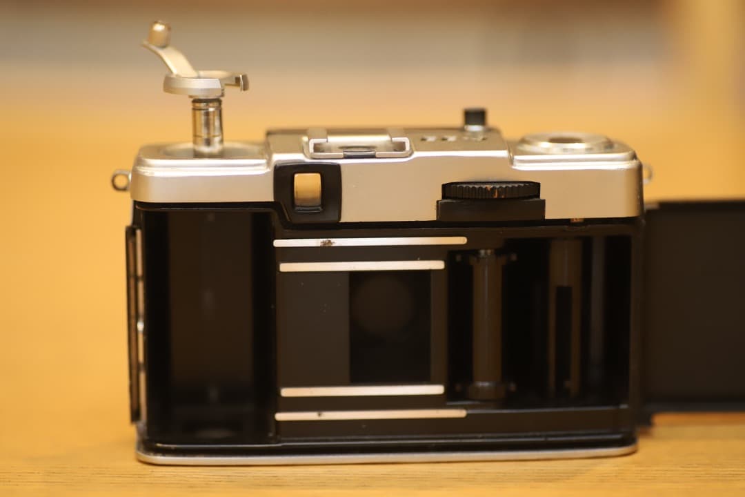 オリンパス Pen EE-3 f3.5 D.zuiko ハーフサイズ判