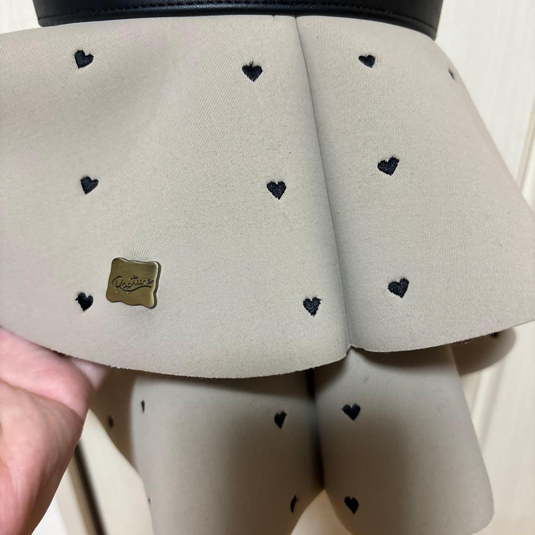 阪急　オンライン限定　ラプチャー　ネイプル　ハートエンブロイダリー　モカベージュ