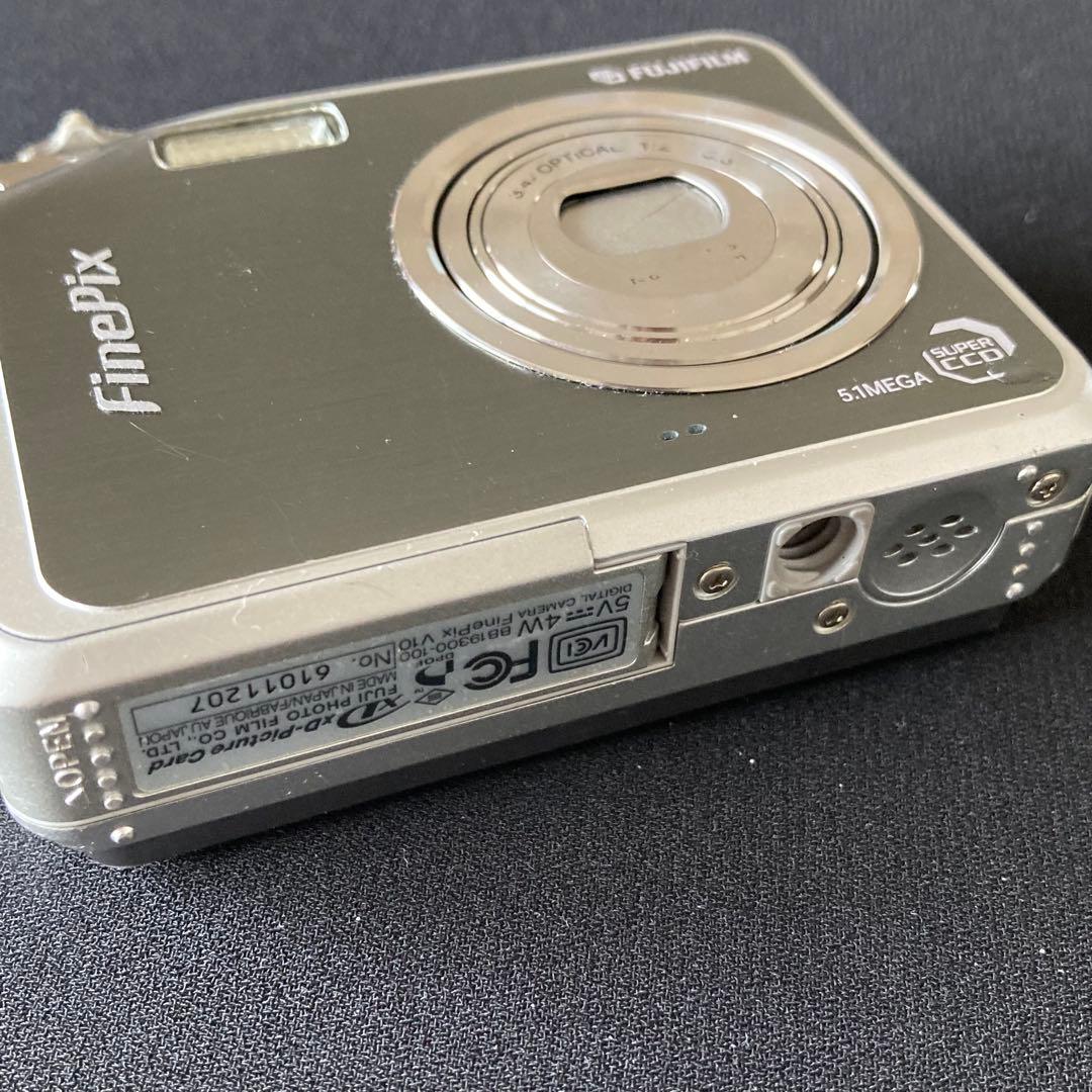 FUJIFILM FinePix V10 CCDセンサー コンデジ