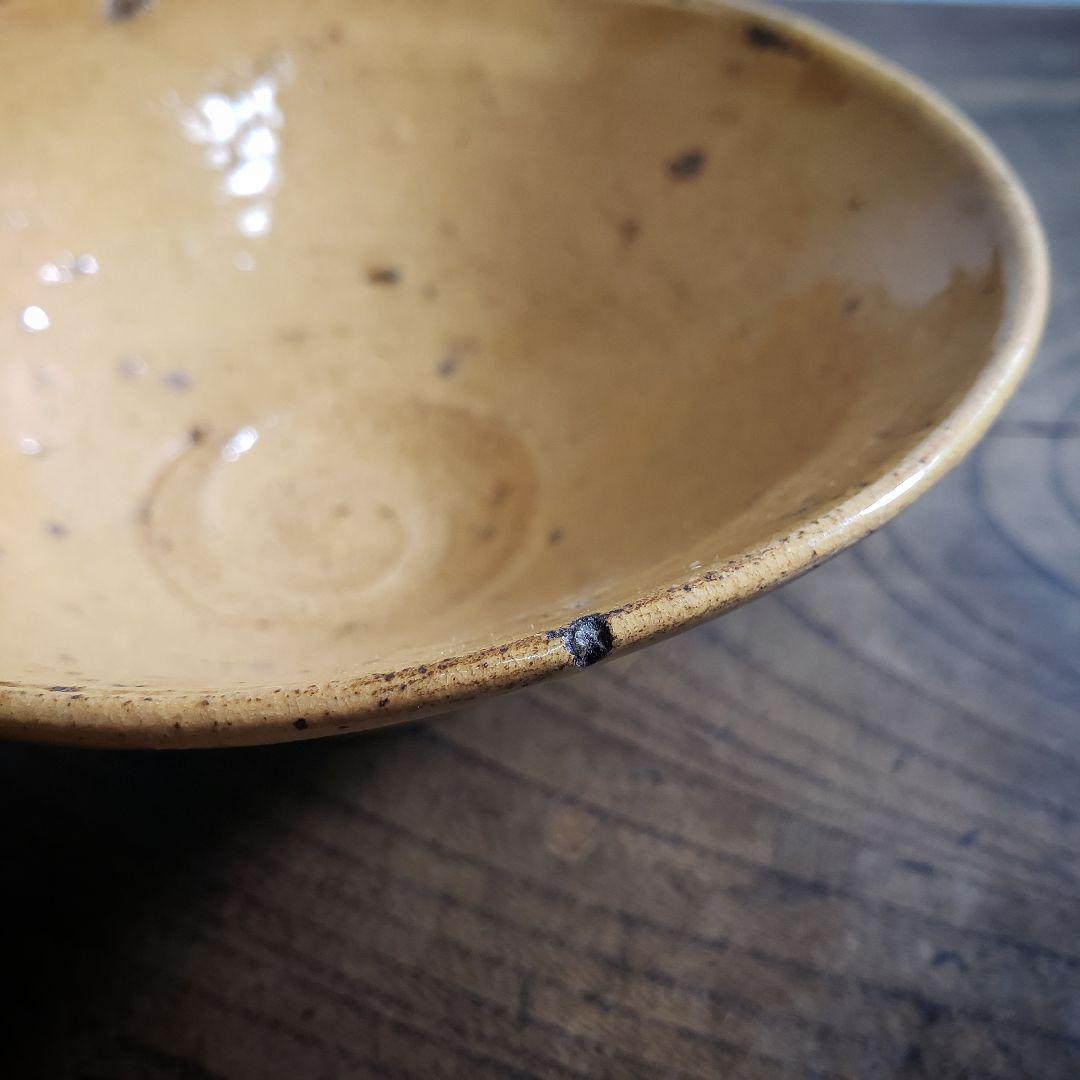 茶碗 抹茶椀 茶道具 茶器 黄土色 陶器 鉢 訳あり 欠け 井戸脇茶碗