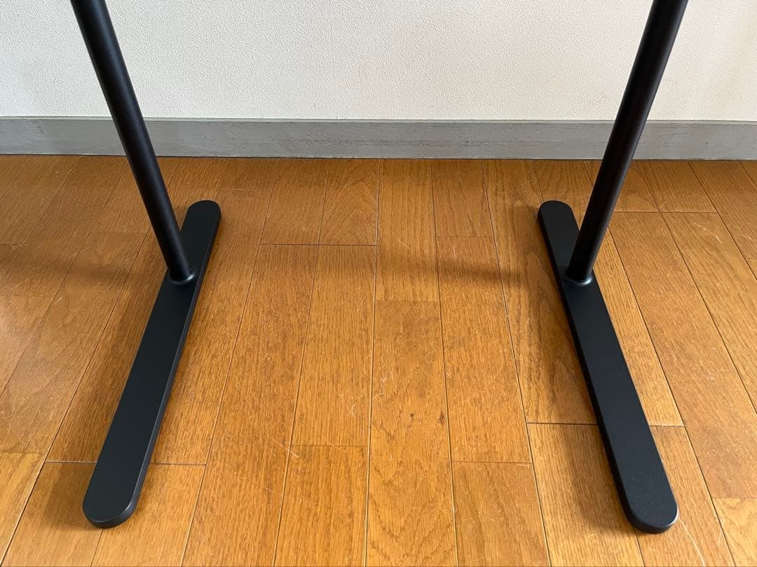 コクヨ　サイドテーブル　8.8万　デスク　シンプルモダン　グッドデザイン賞　北欧