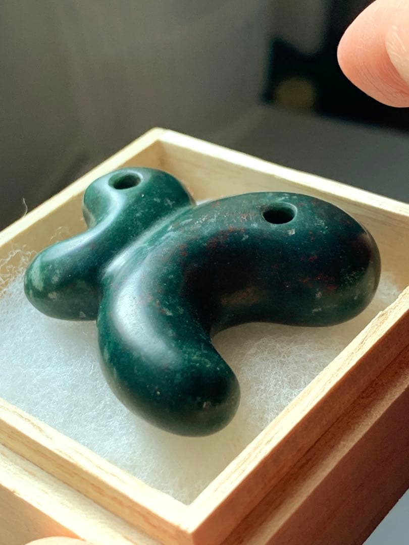 古墳期　出土　出雲石勾玉　碧玉　縄文時代　弥生　石器　土器　翡翠勾玉　根付　勾玉