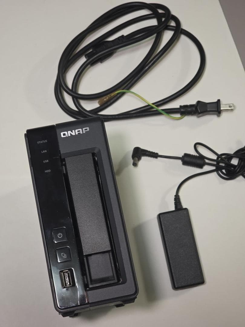 QNAP TS-119P II NAS (WD Red 4TB HDD付き)