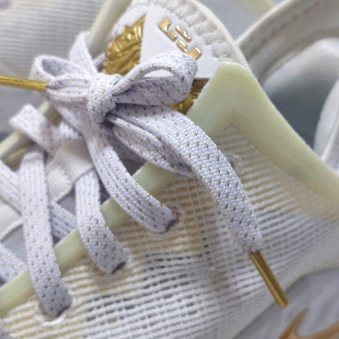 シューズ(男性用) Nike Lebron 19 Low \"White/llc 26.5cm