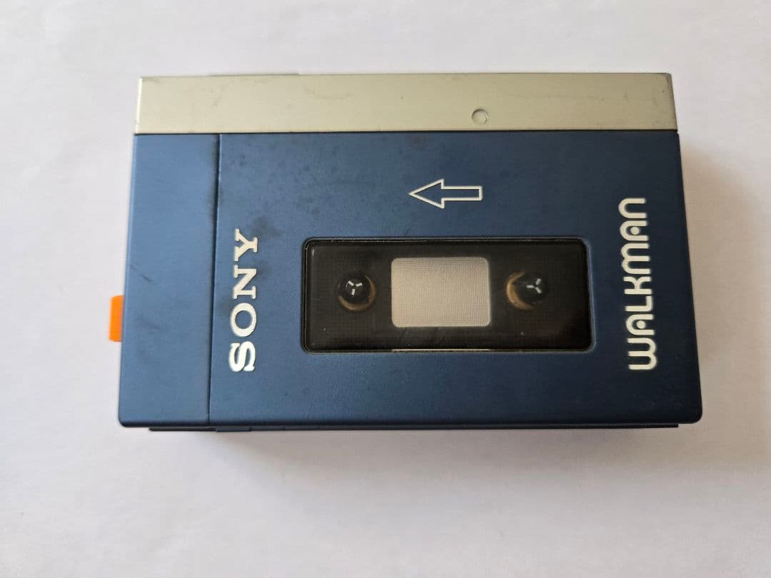 ソニー　ウォークマン　ジャンク品　イヤホン+ケース付き