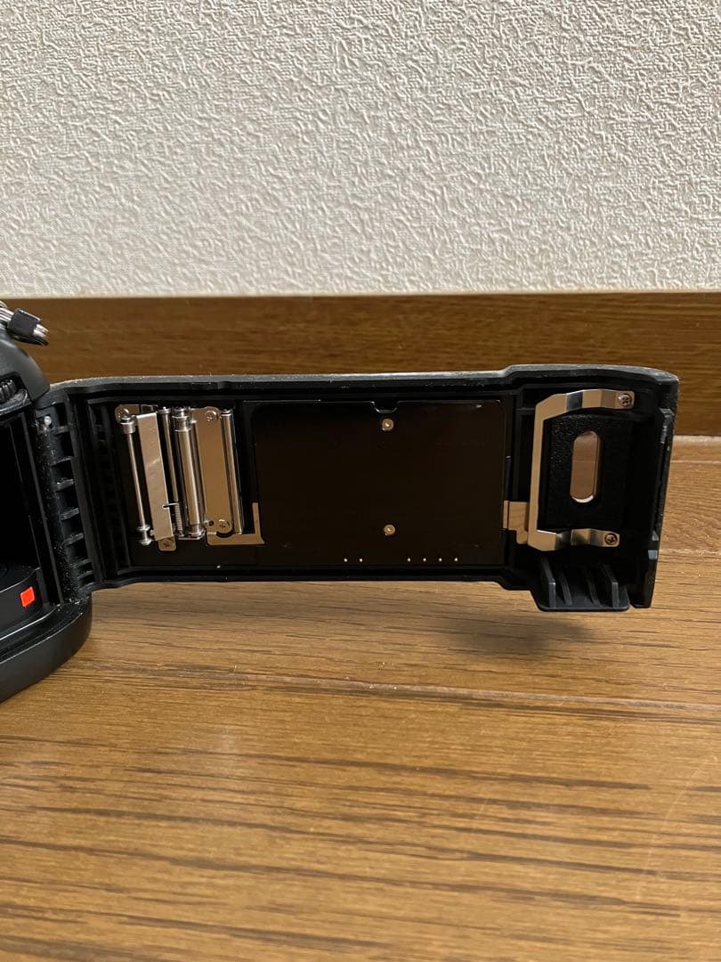 Nikon F100 一眼レフカメラ 35mmフィルム