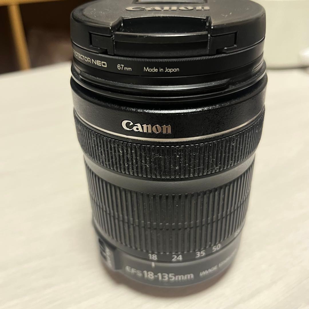 Canon EF-S 18-135mm ズームレンズ　プロテクター付き