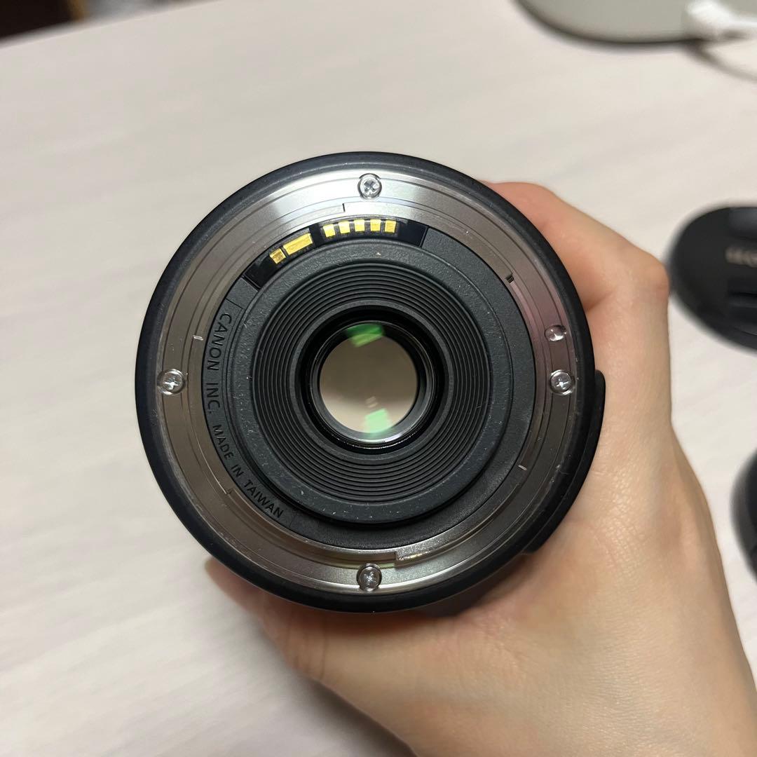 Canon EF-S 18-135mm ズームレンズ　プロテクター付き