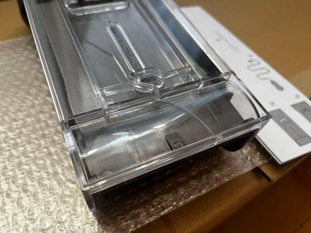 お買い得！47分稼働Dysonダイソン　サイクロンクリーナーSV12/V10良品