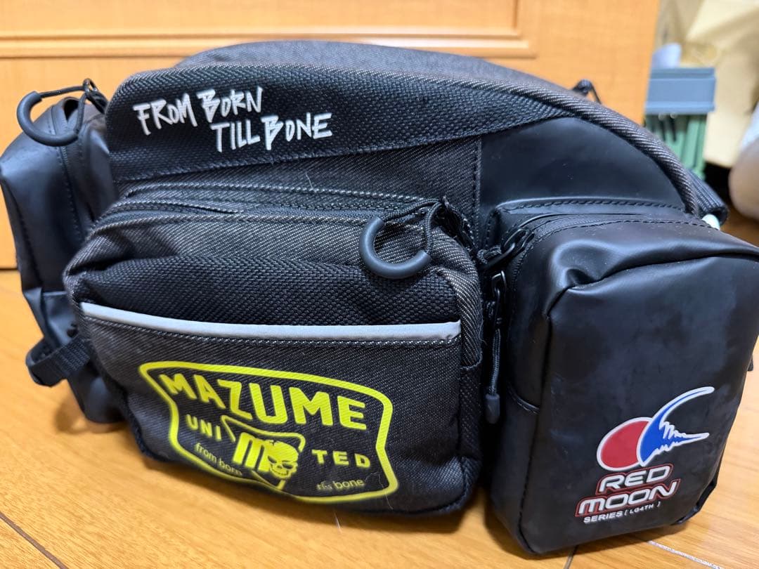 シーバスルアーまとめ売り74個マズメバックブルーブルー値下げコメントお願いします