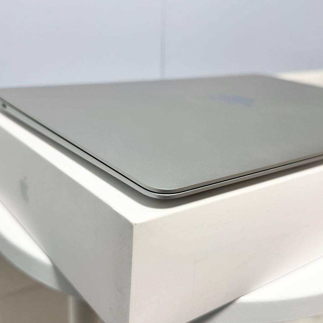 【美品】Macbook Air M1 2020 シルバー 16GB/256GB