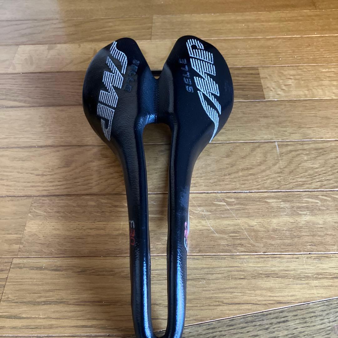 SMP F30 サドル