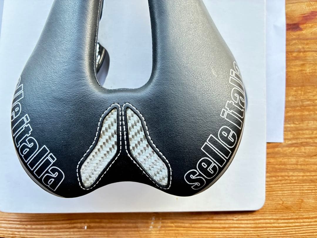 Selle Italia SLR Flow サドル 170mm Ti316