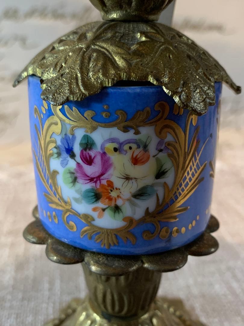 フランス製　アンティークのセーブル焼の電気スタンド！シェードも綺麗で素敵です！