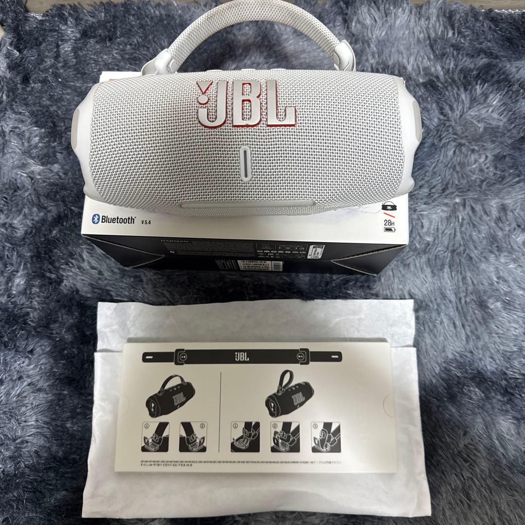 JBL charge6 ホワイト　ワイヤレススピーカー
