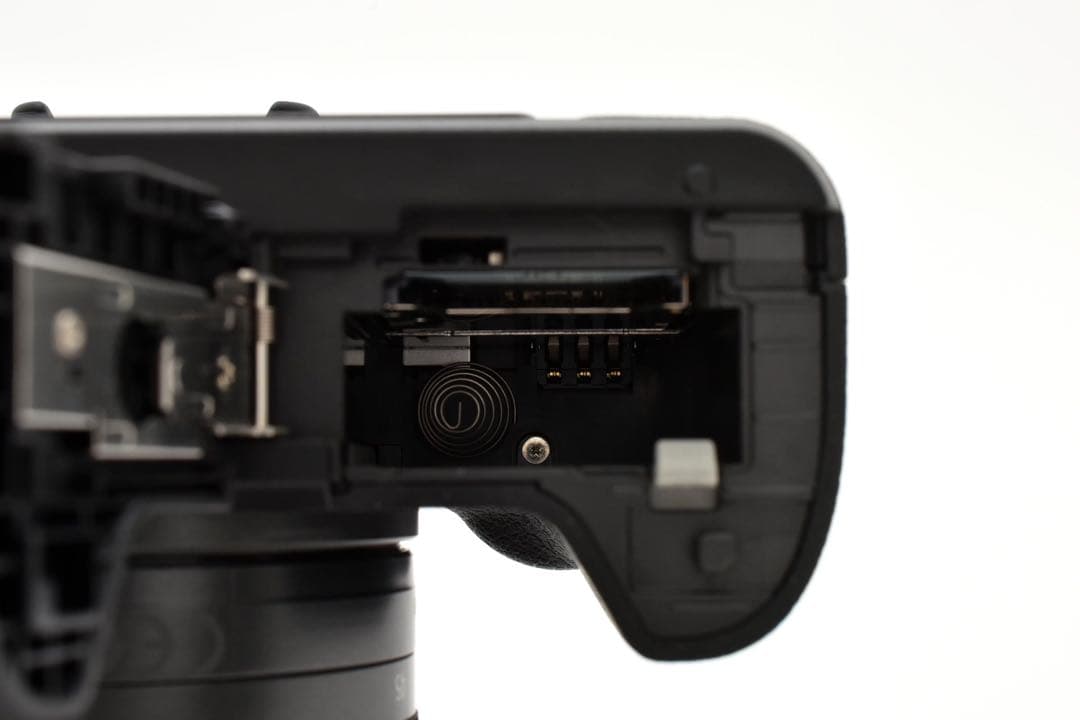 【極美品】キヤノン Canon EOS Kiss M Wi-Fi搭載