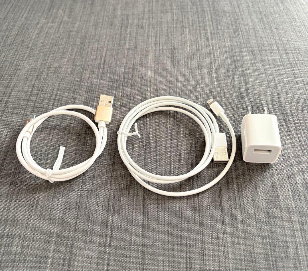 Apple iPhone SE (第2世代) ホワイト 本体　SIM フリー