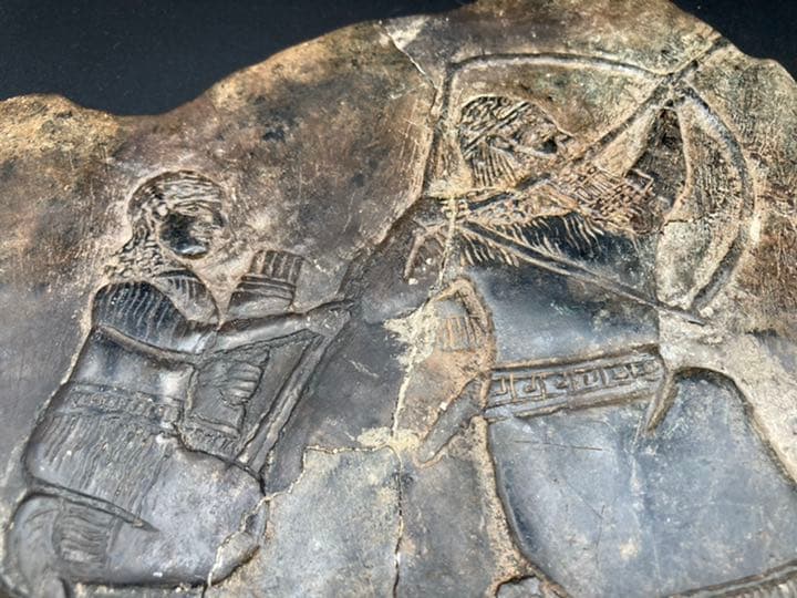 シュメール発掘品　ブラックストーン彫刻　紀元前2500年　メソポタミア