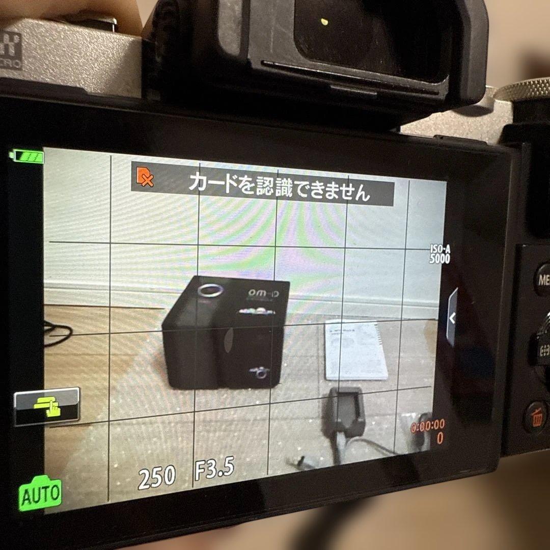 カメラ　OLYMPUS E-M10 mark Ⅲ