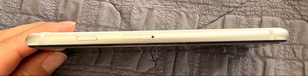 iPhoneSE 第二世代　128GB