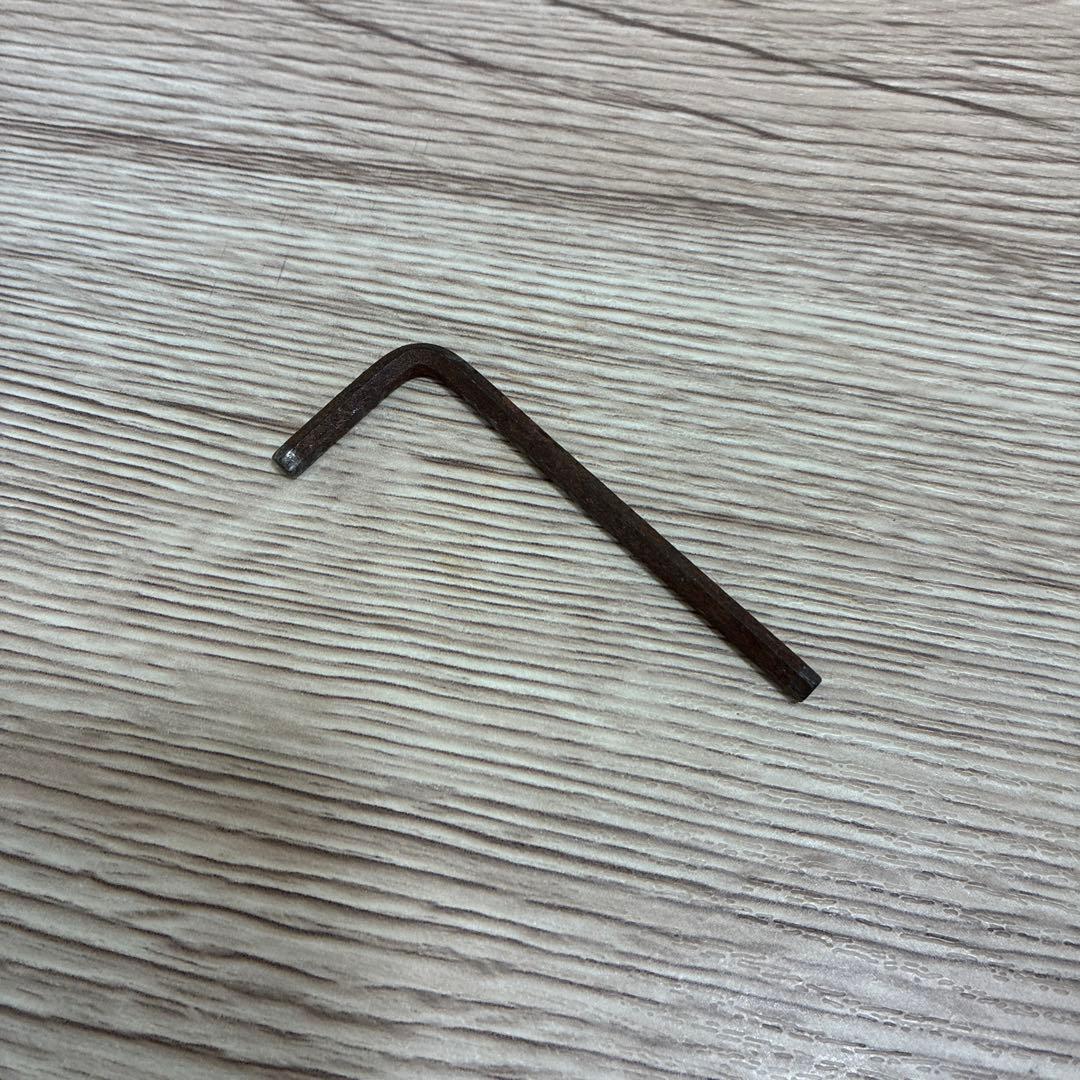 不二貿易　木製　ロッキングチェア 椅子　肘掛け付 彫刻