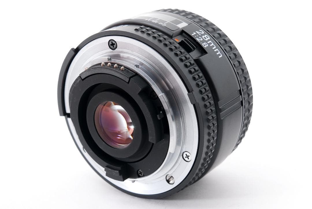 Nikon AF NIKKOR 28mm F2.8 広角単焦点レンズ