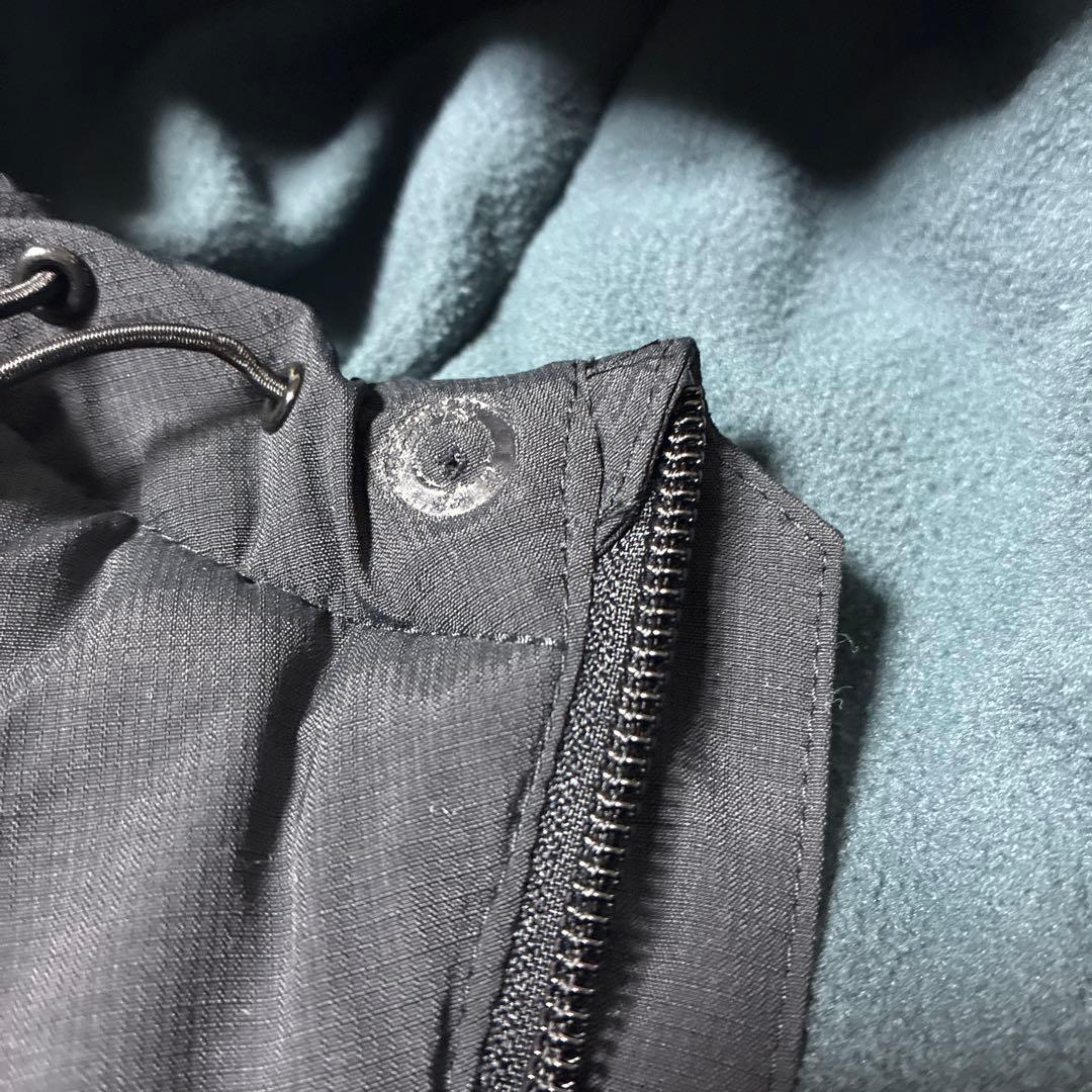 アンダーアーマー　ベンチコート　M