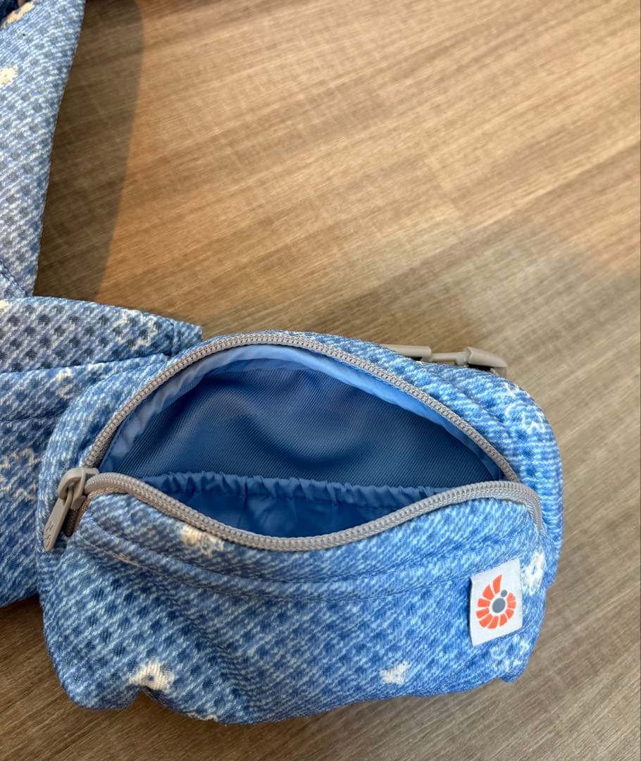 ERGO BABY オムニ デラックス ブルーデイジー エルゴ 抱っこ紐 ブルー