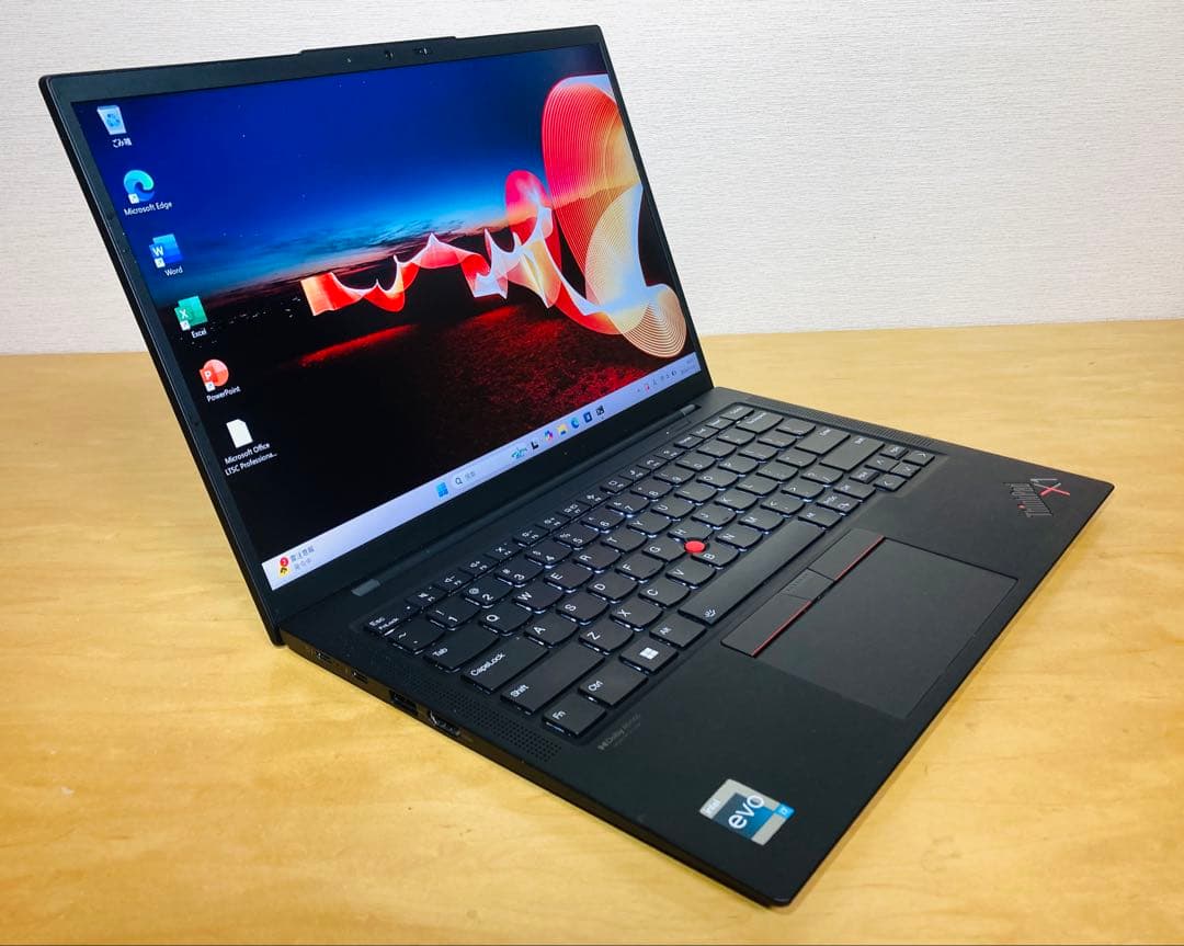 ThinkPad X1 Carbon Gen10/メモリ16GB/office付