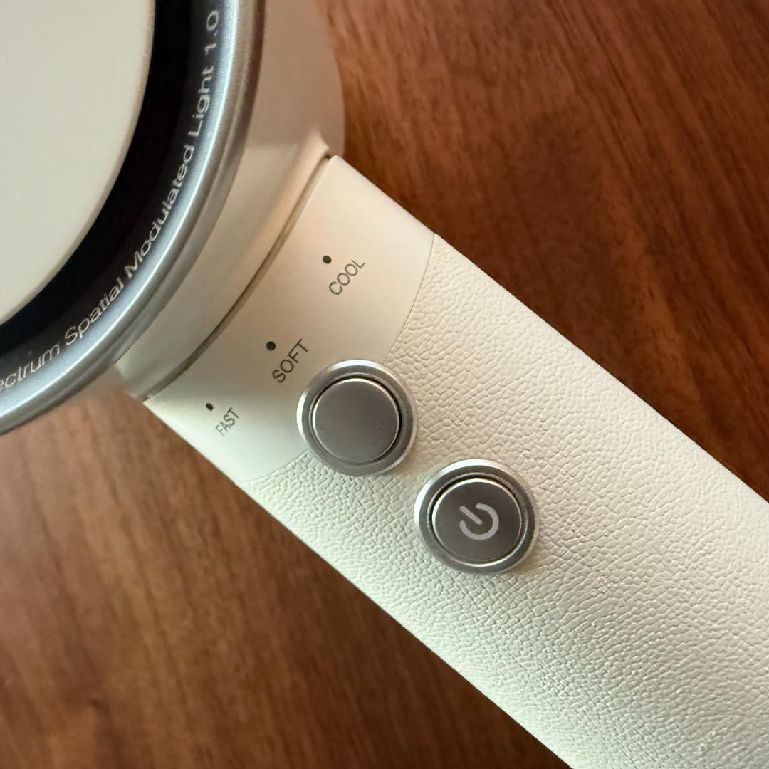 Zuvi Halo 光ヘアケアコードレスドライヤー