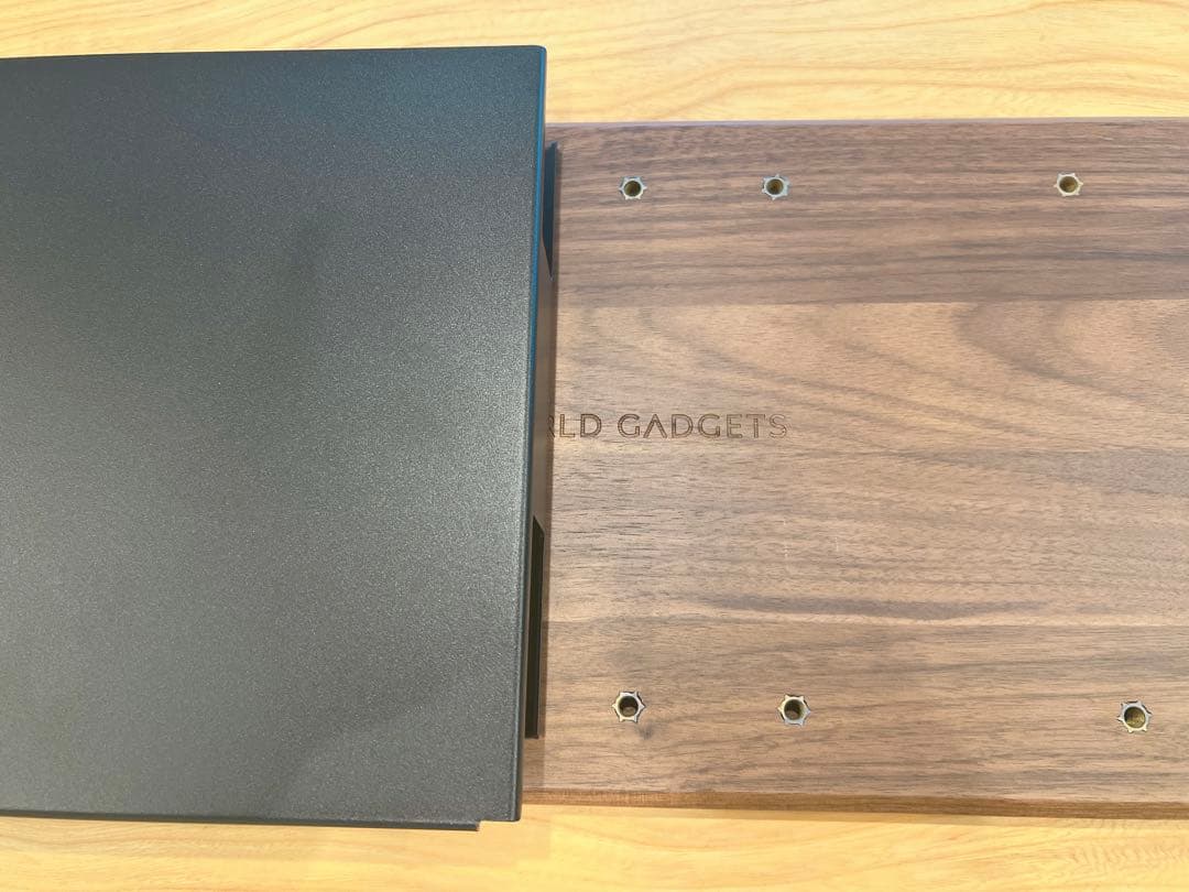 【新品】WORLD GADGETS アメリカンウォールナットデスクシェルフ