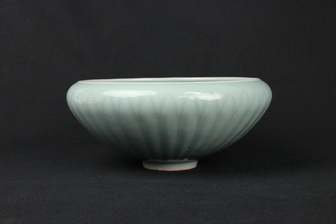 中国古美術　宋時代 龍泉窯 青磁蓮瓣文　鉢　茶碗 中国古美術 FJ11-2
