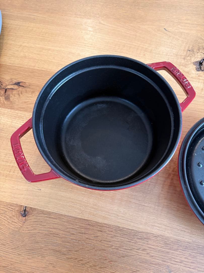 staub ストウブ ピコ・ココット ラウンド 20cm レッド