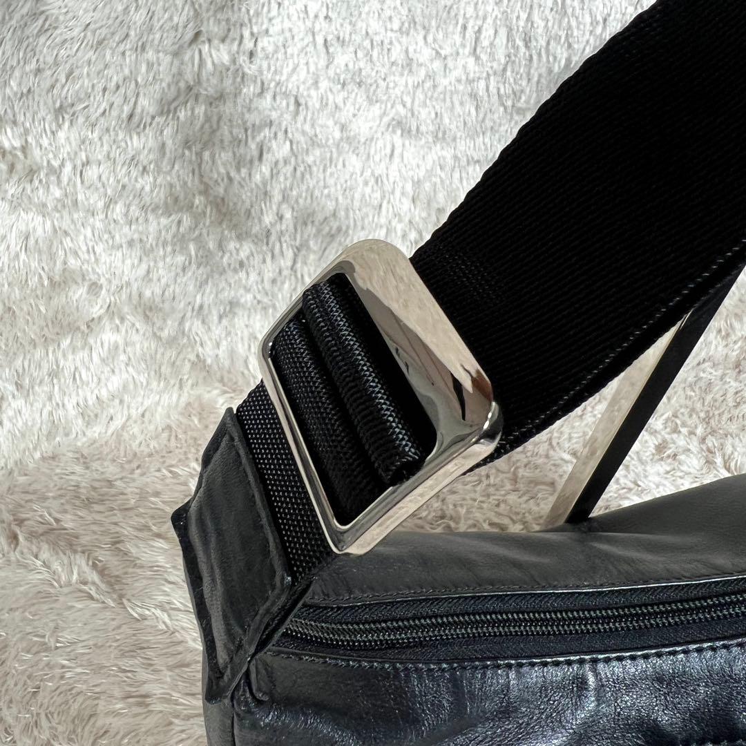 極美品✨　ラシット　ラウンドショルダーバッグ　ソフトレザー