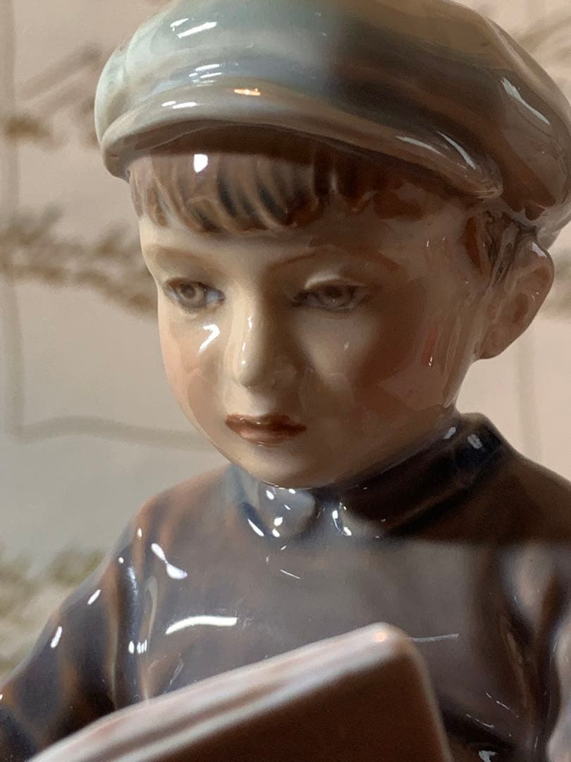 ロイヤルコペンハーゲン　ダールイェンセンのビンテージの可愛い男の子フィギュリン！
