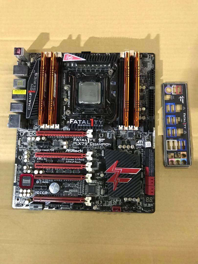 マザーボード