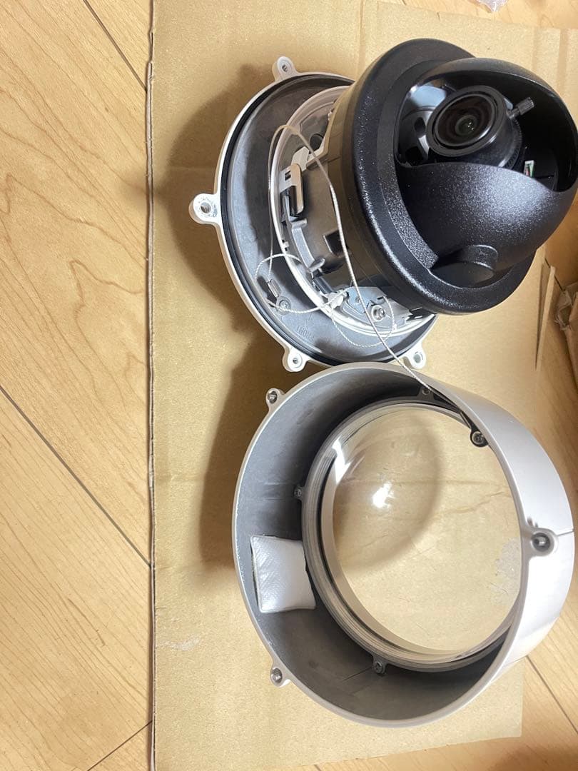 • Camera: Mitsubishi Electric