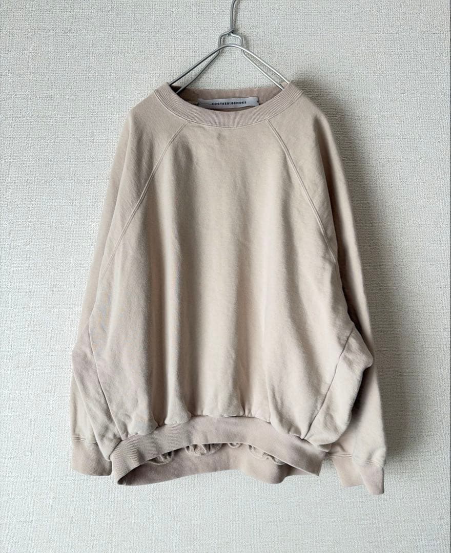 人気完売品　COGTHEBIGSMOKE ELLIS スウェット ベージュ 美品